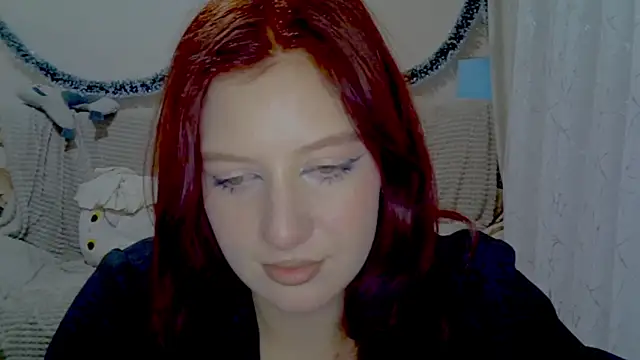 Lily Ember online show from 12-21-25, 06:15