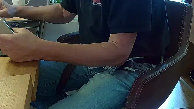 Unique X perience online show from 10-20-25, 09:54