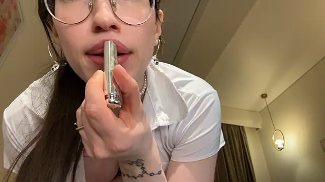 Kelly Berry   online show from 03-02-26, 06:04