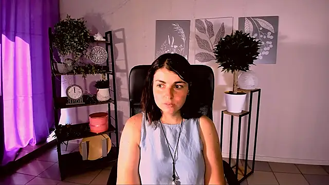 Snapshot of MartaEdams chatting on 06-12-26, 05:28 MartaEdams online show from 06-12-26, 05:28