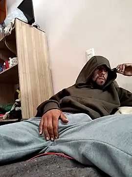 Snapshot of wolfsexmxn chatting on 09-28-25, 06:35 wolfsexmxn online show from 09-28-25, 06:35