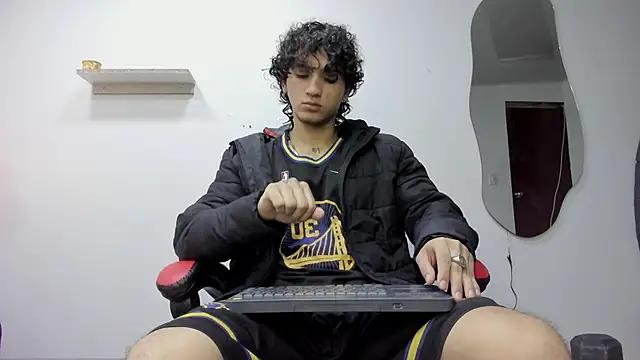 Snapshot of JackesTaylor chatting on 10-19-25, 04:57 JackesTaylor online show from 10-19-25, 04:57