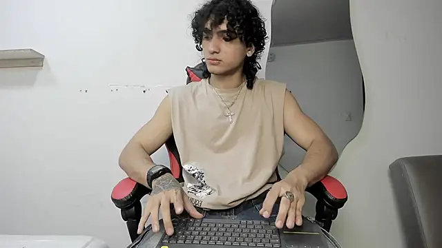 Snapshot of JackesTaylor chatting on 11-23-25, 05:07 JackesTaylor online show from 11-23-25, 05:07