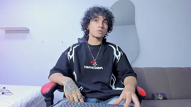 JackesTaylor online show from 04-08-26, 06:13