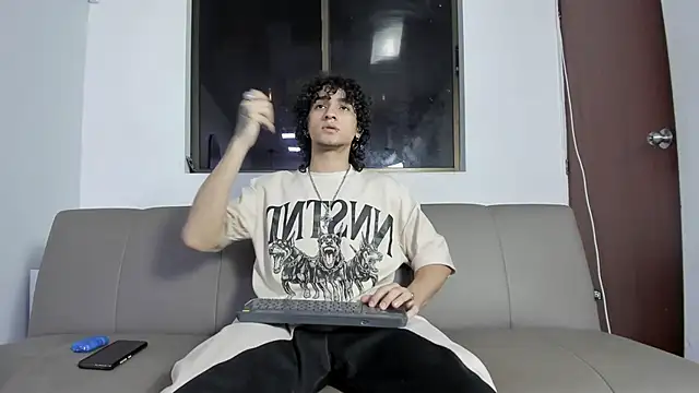 JackesTaylor online show from 04-09-26, 05:07