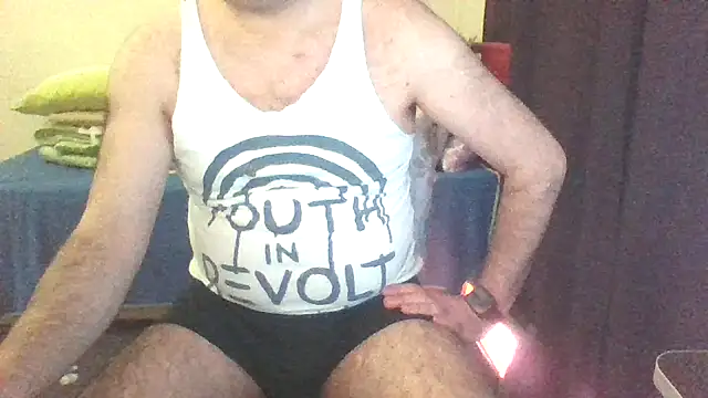 Snapshot of st206boy chatting on 04-19-26, 10:45 st206boy online show from 04-19-26, 10:45