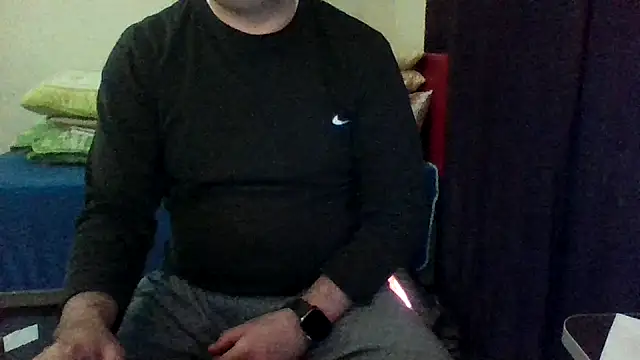 Snapshot of st206boy chatting on 05-05-26, 12:07 st206boy online show from 05-05-26, 12:07