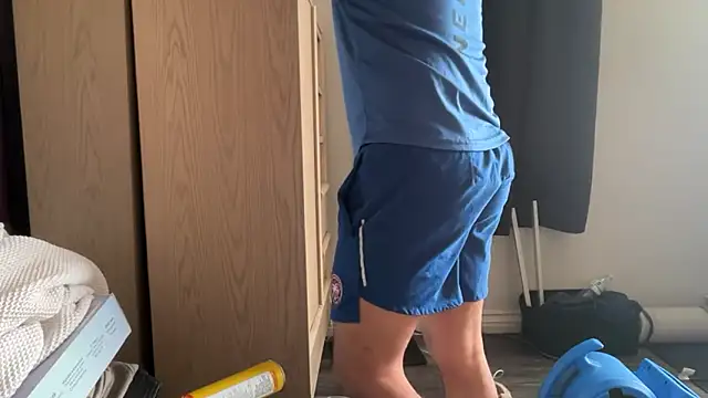 kSwisssxxx online show from 12-04-25, 10:18