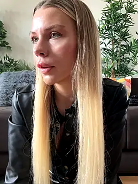 SexyMommyKate online show from 10-10-25, 12:26