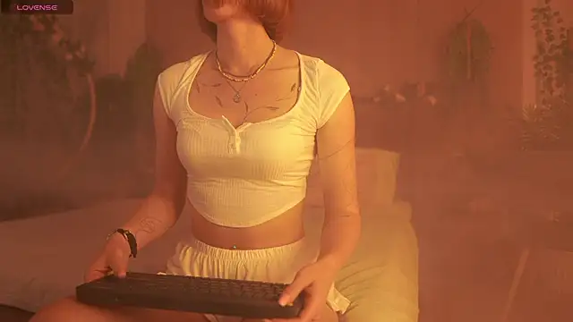 Snapshot of Serena_Waldarf chatting on 09-19-25, 05:42 Serena Waldarf online show from 09-19-25, 05:42