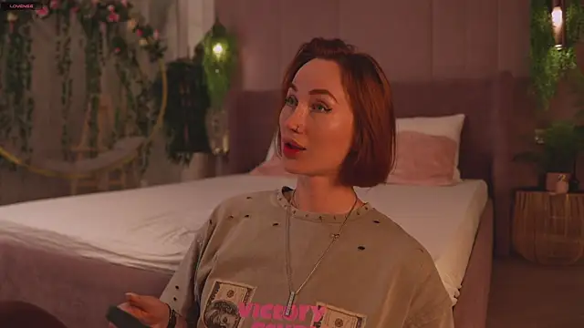 Snapshot of Serena_Waldarf chatting on 11-08-25, 03:45 Serena Waldarf online show from 11-08-25, 03:45