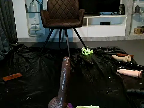 xCakeManx online show from 07-15-26, 07:41