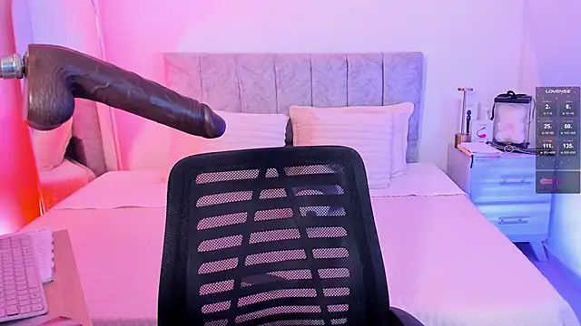 Taylormaxwell online show from 02-05-26, 08:57