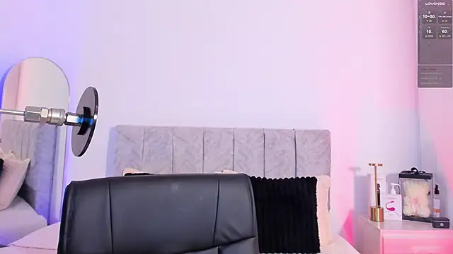 Taylormaxwell online show from 02-12-26, 08:04