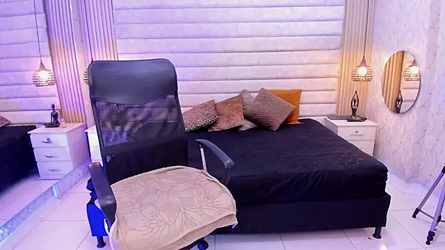 VictoriaaBlair online show from 04-02-26, 06:49