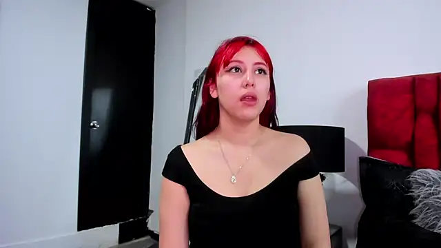 Maddy Mills online show from 09-19-25, 03:13