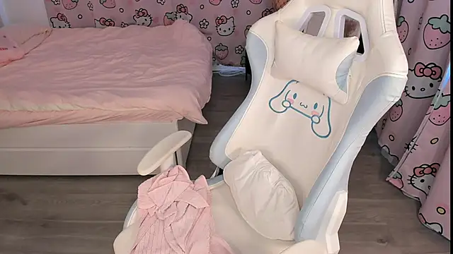 mayyacozyy online show from 04-20-26, 09:34