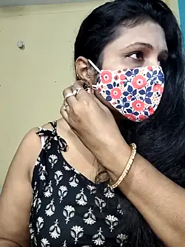 Hotty Sonali online show from 11-17-25, 01:22