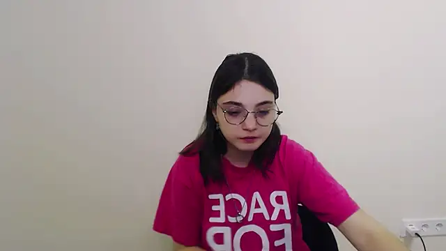 Snapshot of Sun_Shine__ chatting on 04-28-26, 06:46 Sun Shine online show from 04-28-26, 06:46