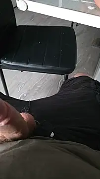 Snapshot of lollipop882 chatting on 09-21-25, 11:45 lollipop882 online show from 09-21-25, 11:45