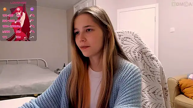 ValerieBubbles online show from 10-08-25, 04:37