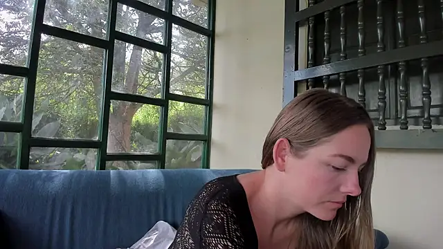 Snapshot of Angiehuston1 chatting on 10-04-25, 02:15 Angiehuston1 online show from 10-04-25, 02:15