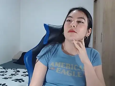 EloiseJun online show from 09-18-25, 07:27