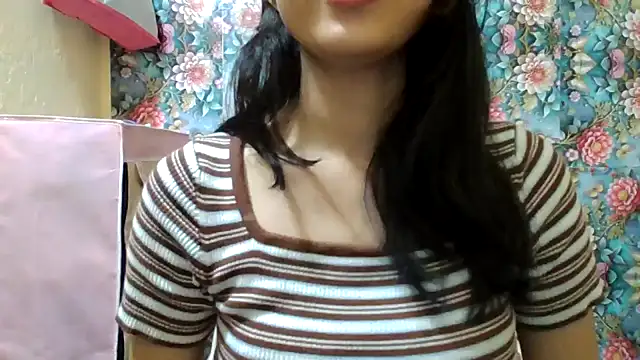 Snapshot of sahki_90 chatting on 10-10-25, 02:38 sahki 90 online show from 10-10-25, 02:38