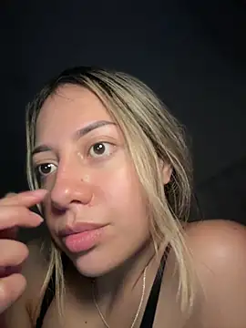 MissCat  online show from 12-20-25, 03:13