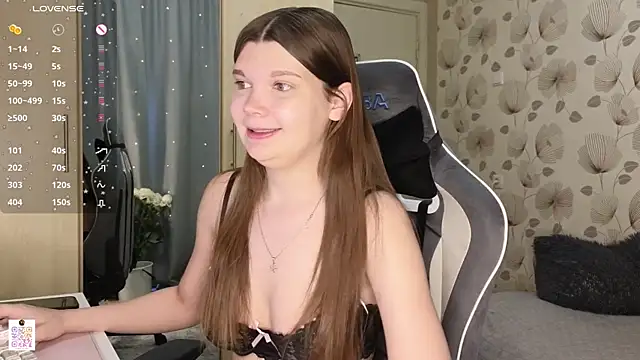 Snapshot of _cute_ice chatting on 06-15-26, 06:26 cute ice online show from 06-15-26, 06:26