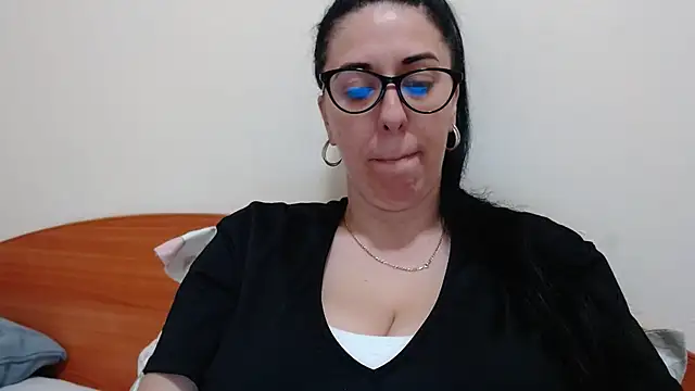 Snapshot of jollene chatting on 05-19-26, 01:17 jollene online show from 05-19-26, 01:17