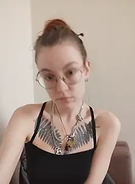 Snapshot of _arigins_ chatting on 09-25-25, 12:42 arigins online show from 09-25-25, 12:42