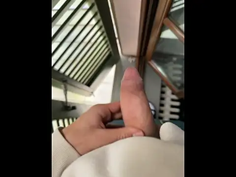 Pisellone18  online show from 12-23-25, 08:45