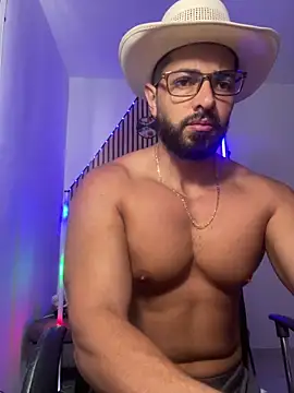 Snapshot of magnumchris chatting on 02-06-26, 03:04 magnumchris online show from 02-06-26, 03:04