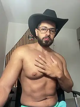 Snapshot of magnumchris chatting on 02-13-26, 04:03 magnumchris online show from 02-13-26, 04:03