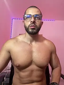 Snapshot of magnumchris chatting on 04-18-26, 07:58 magnumchris online show from 04-18-26, 07:58