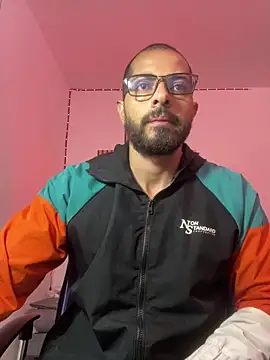Snapshot of magnumchris chatting on 05-04-26, 11:17 magnumchris online show from 05-04-26, 11:17