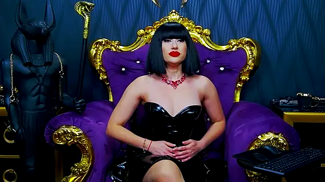 LaraMaeve online show from 11-14-25, 06:12