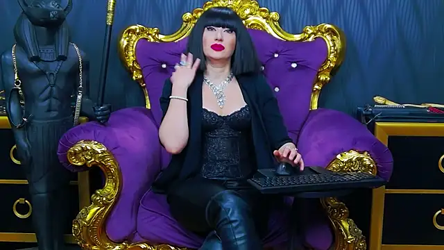 LaraMaeve online show from 01-11-26, 06:51