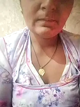 Snapshot of aunty_sumy chatting on 02-14-26, 04:42 aunty sumy online show from 02-14-26, 04:42