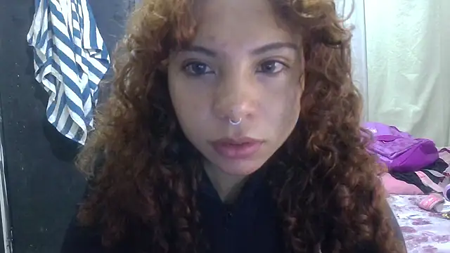 Snapshot of VioletV chatting on 05-27-26, 12:29 VioletV online show from 05-27-26, 12:29