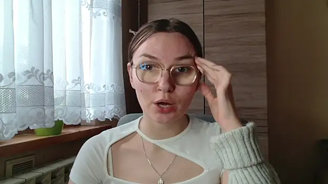 LooveELLYx online show from 10-27-25, 11:58