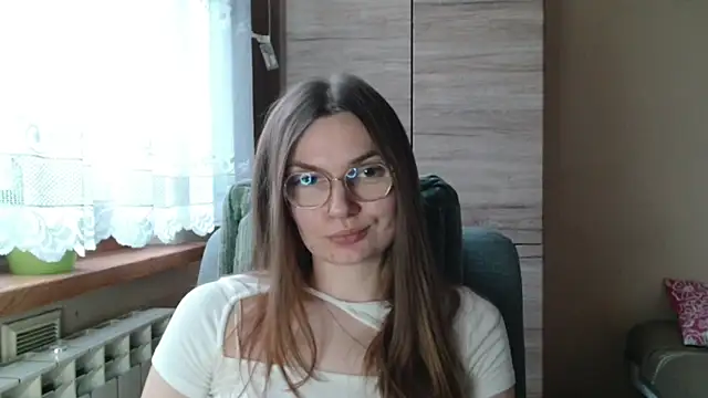 LooveELLYx online show from 12-20-25, 07:37