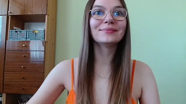 LooveELLYx online show from 05-28-26, 06:32