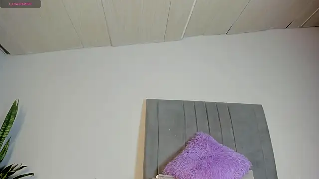 Sophia Ebony online show from 10-15-25, 01:00