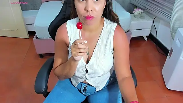 lissa jhonsoon online show from 03-17-26, 03:00