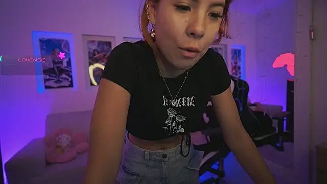 Snapshot of DahliaGrey chatting on 05-07-26, 11:37 DahliaGrey online show from 05-07-26, 11:37