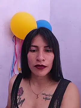 Snapshot of karinnahotdirty chatting on 06-26-26, 08:35 karinnahotdirty online show from 06-26-26, 08:35