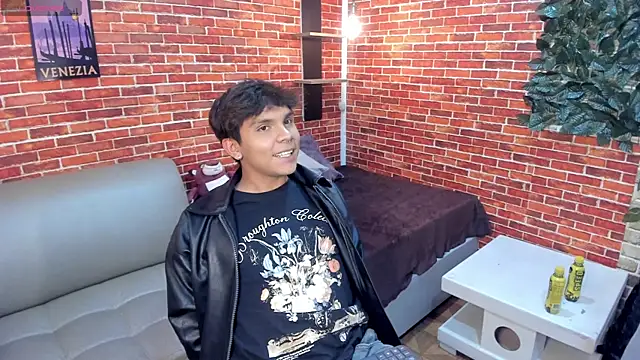 Thiago Kozak online show from 07-15-26, 02:17