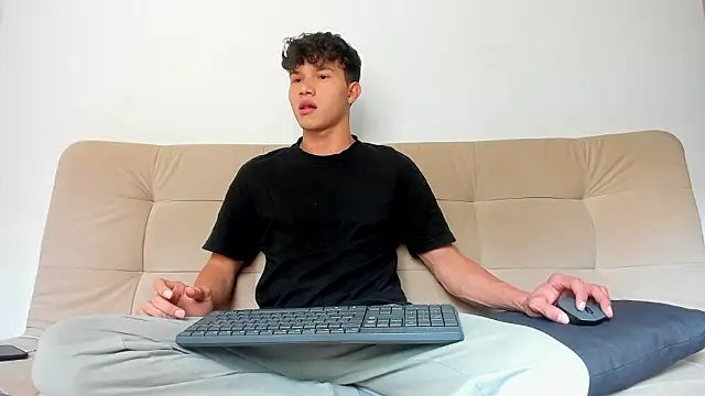 2Amateur Guys online show from 03-19-26, 09:41